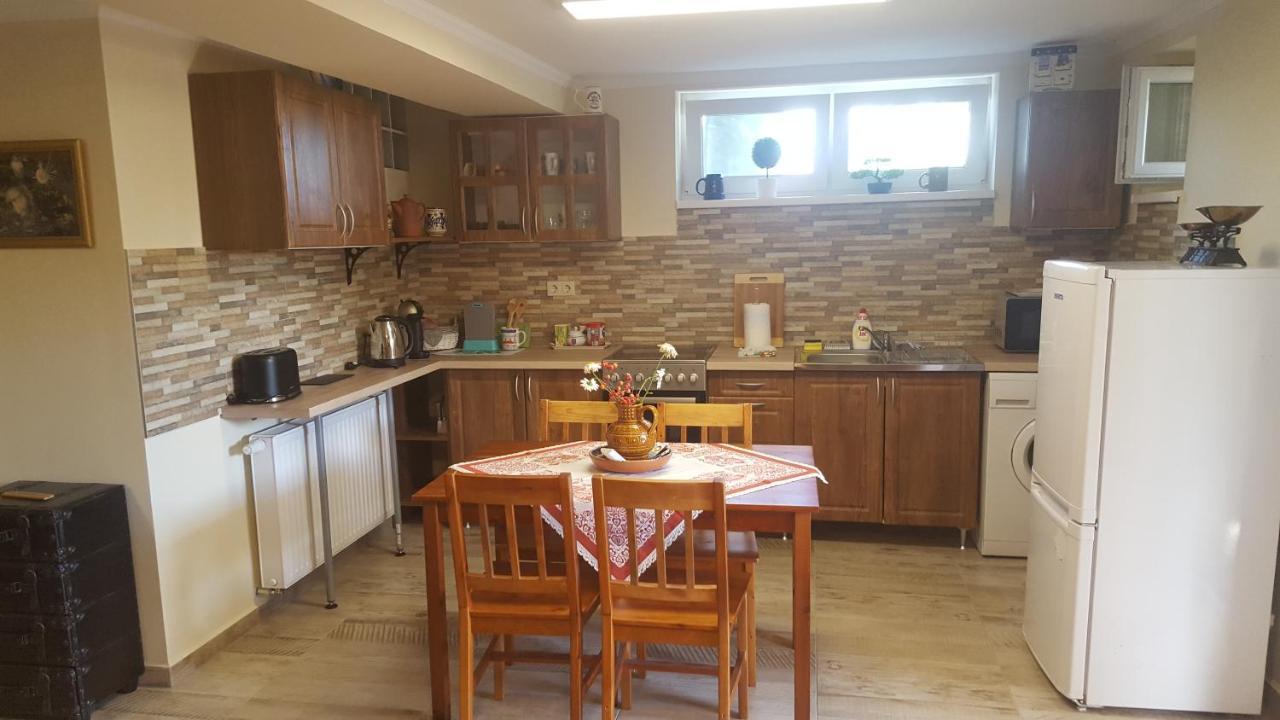 Gyoengyvirag Apartman Keszthely Exteriör bild