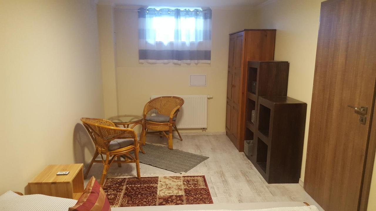 Gyoengyvirag Apartman Keszthely Exteriör bild