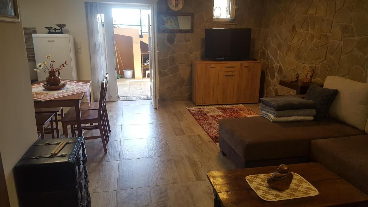 Gyoengyvirag Apartman Keszthely Exteriör bild