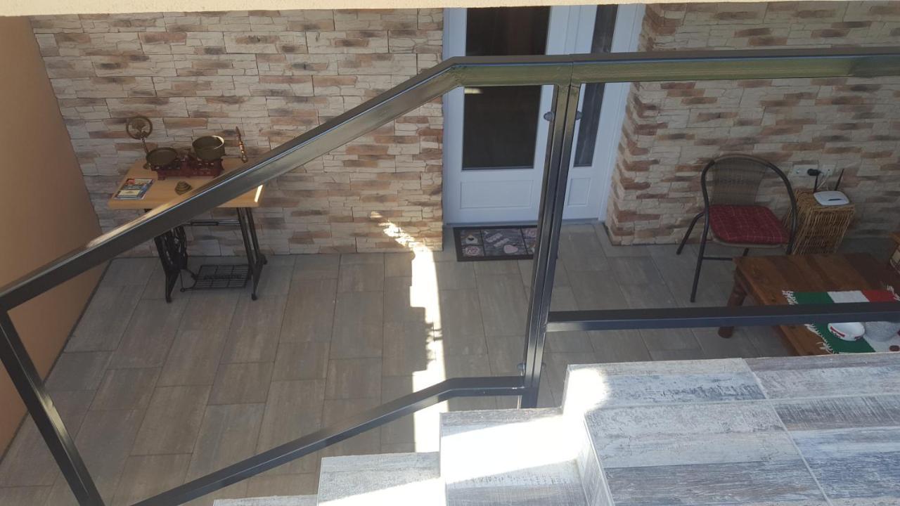 Gyoengyvirag Apartman Keszthely Exteriör bild
