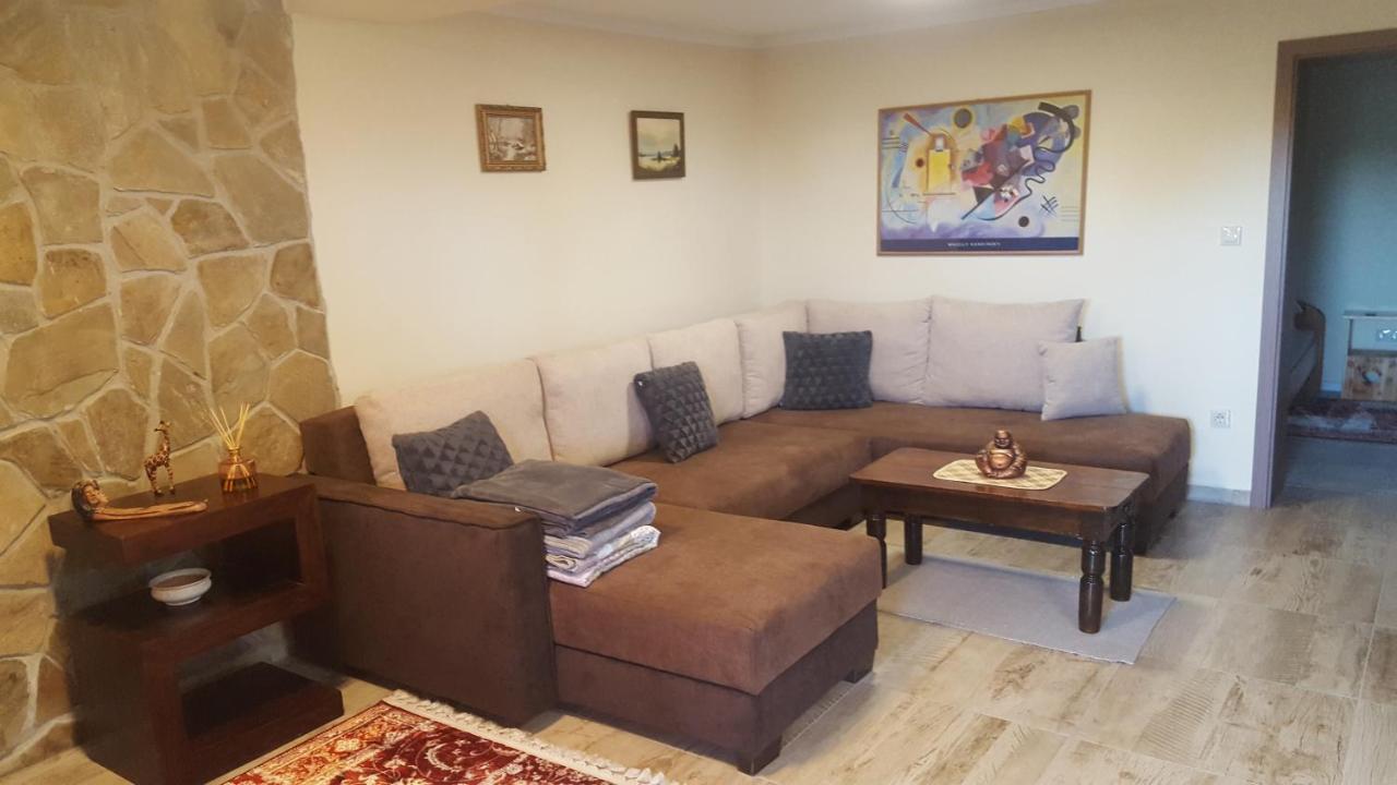 Gyoengyvirag Apartman Keszthely Exteriör bild