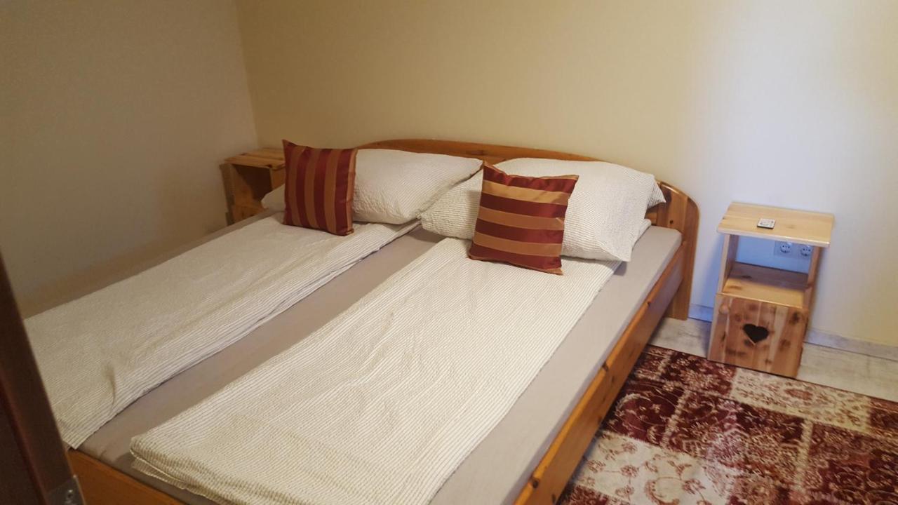 Gyoengyvirag Apartman Keszthely Exteriör bild